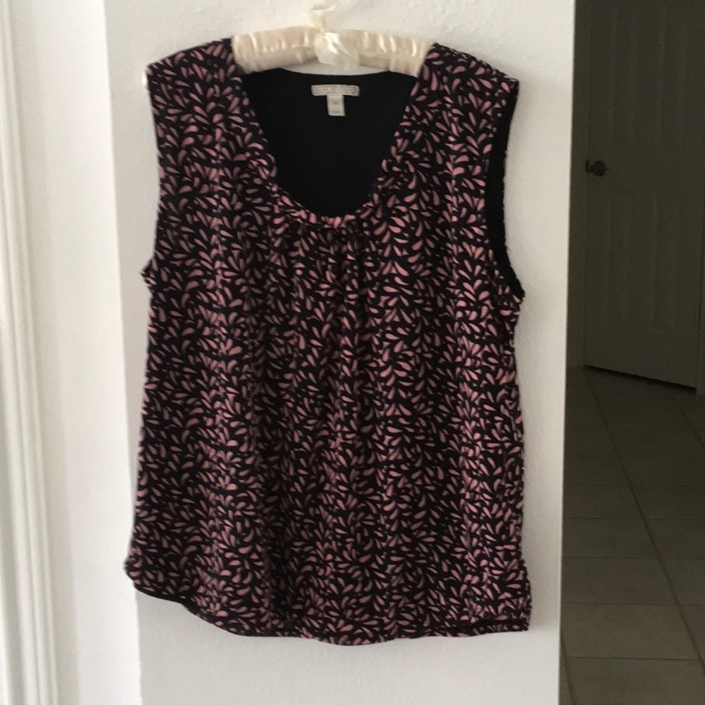Black/pink patterned blouse